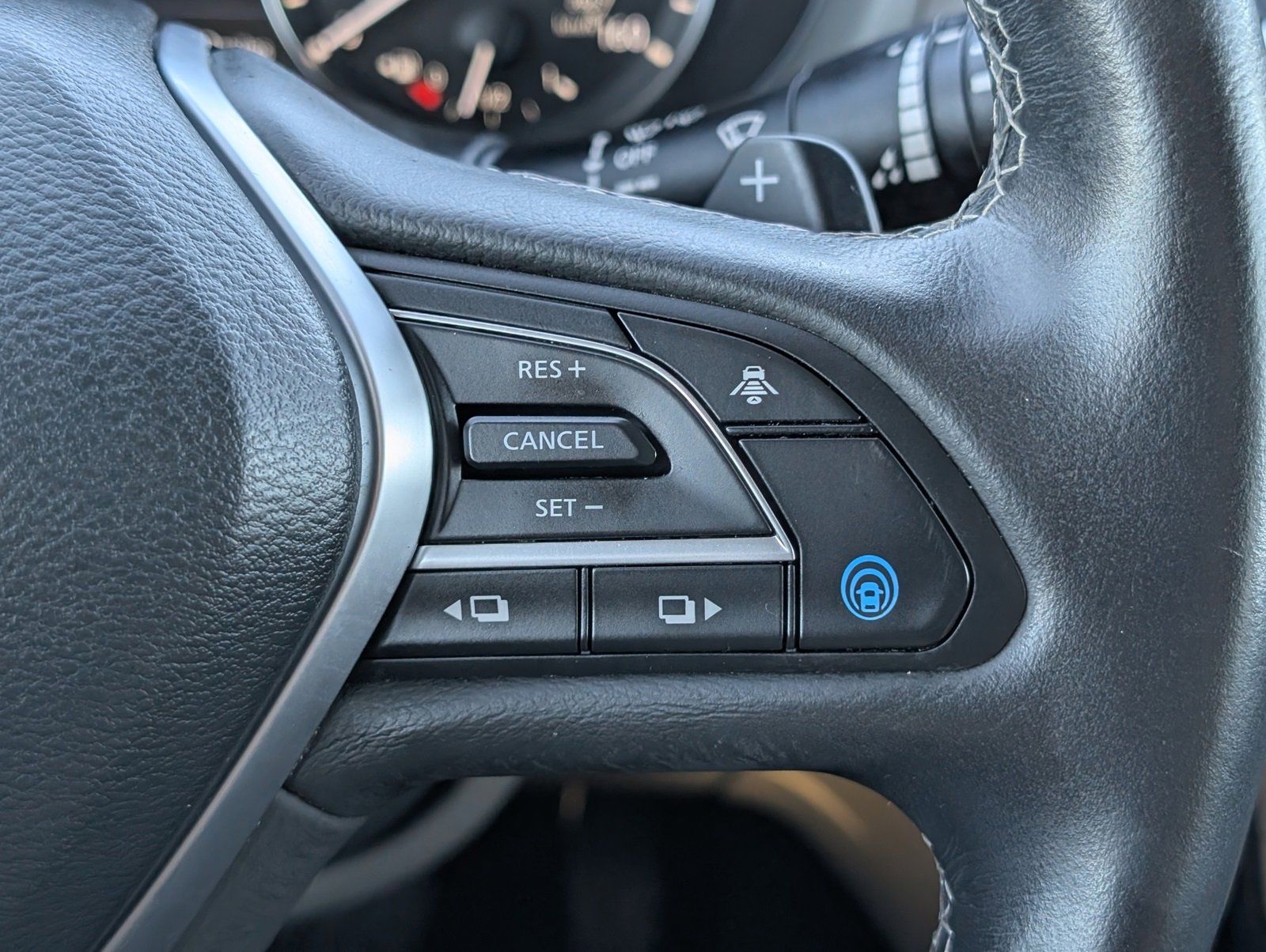 Used 2024 INFINITI QX50 Luxe image 18