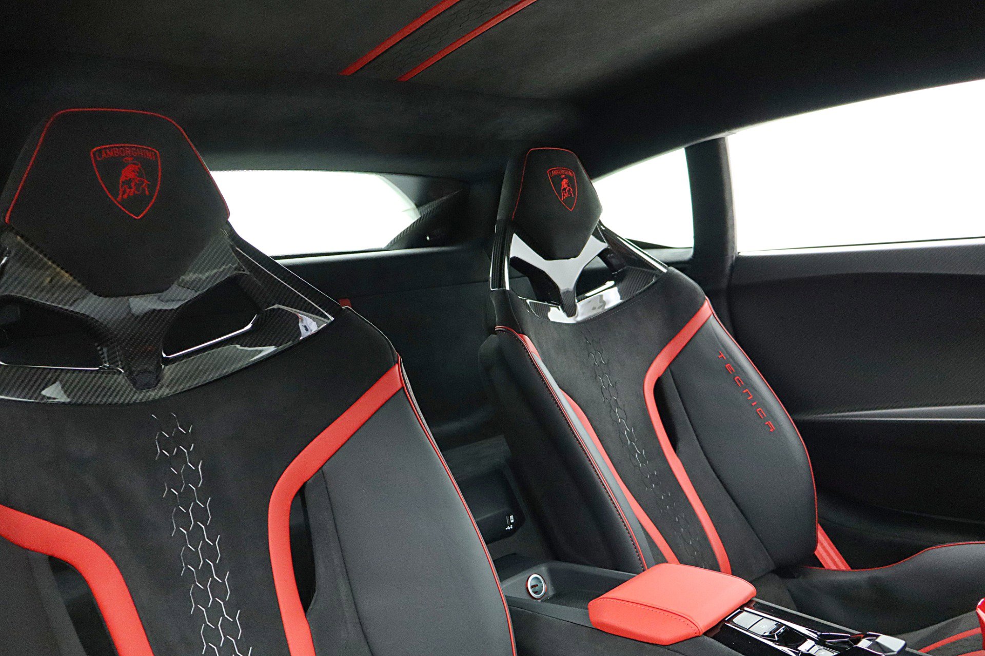 Used 2023 Lamborghini Huracan Tecnica image 37