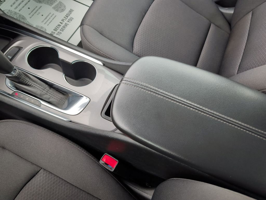 Used 2020 Chevrolet Malibu LT image 17