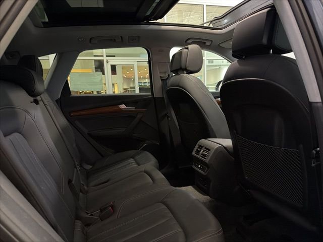 Used 2023 Audi Q5 2.0T Premium w/ Convenience Package AWD/4WD image 13