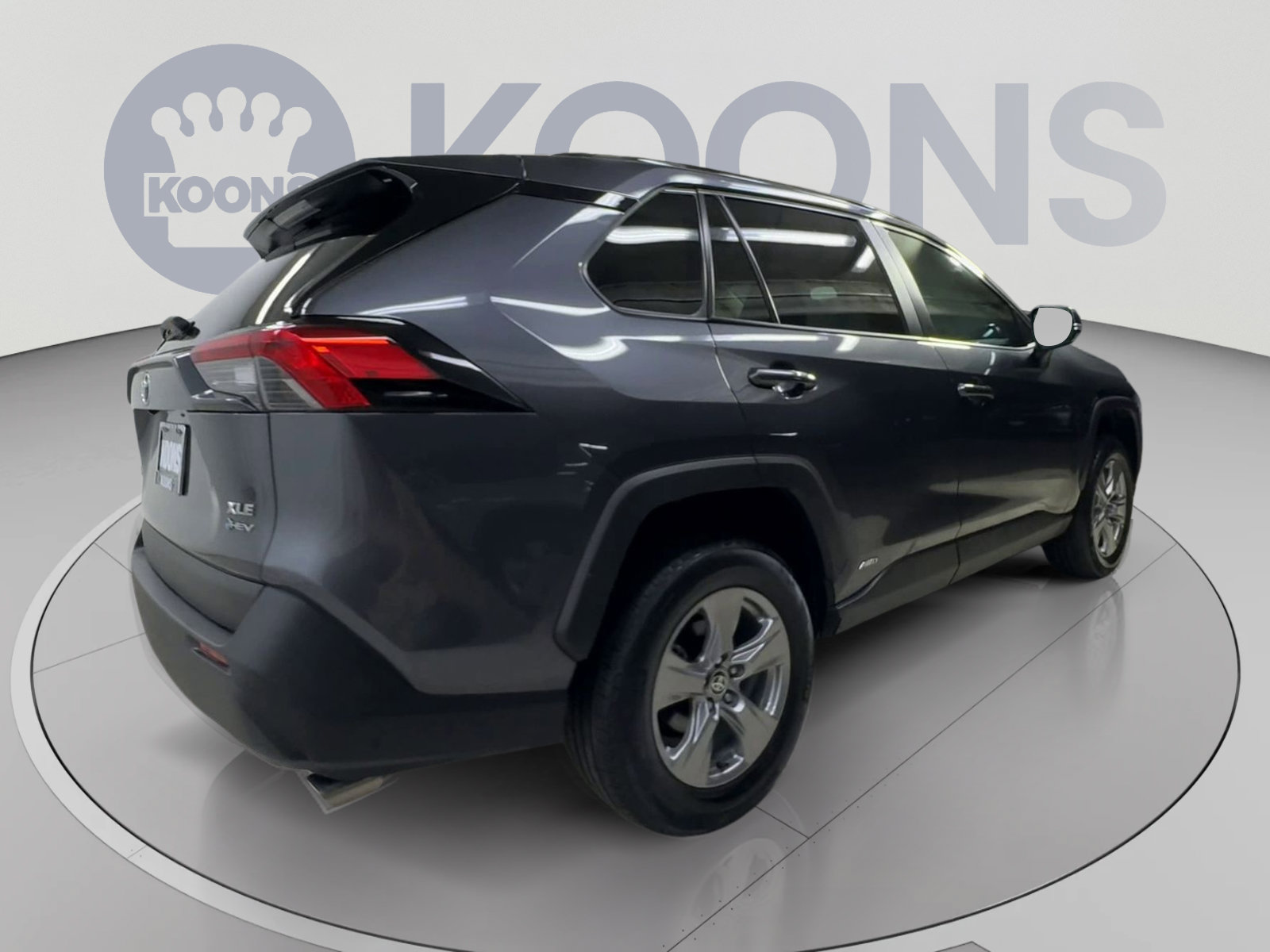 Used 2025 Toyota RAV4 XLE AWD/4WD image 11