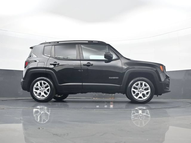 Used 2018 Jeep Renegade Latitude w/ Cold Weather Group AWD/4WD image 24