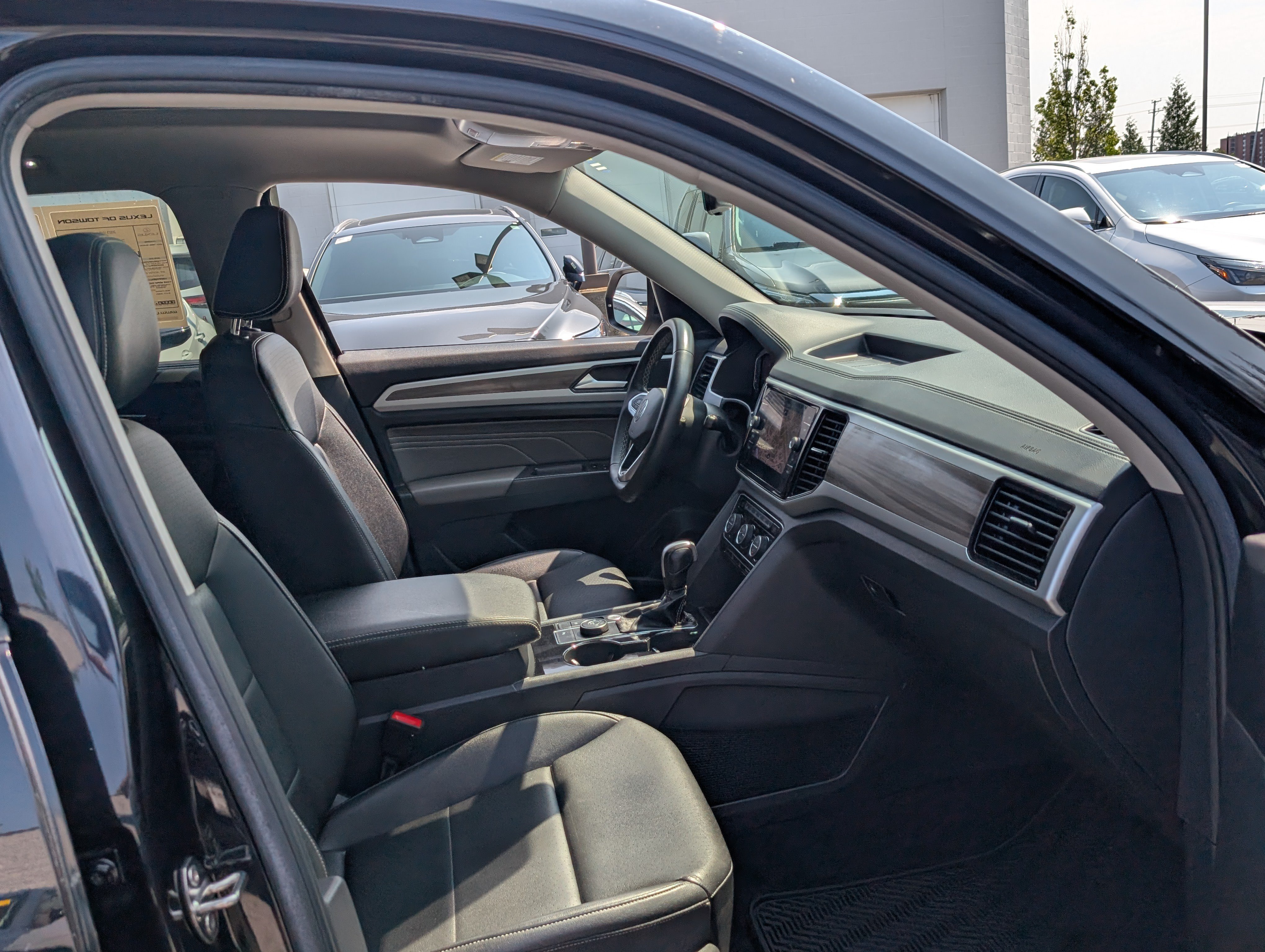 Used 2023 Volkswagen Atlas SEL AWD/4WD image 11