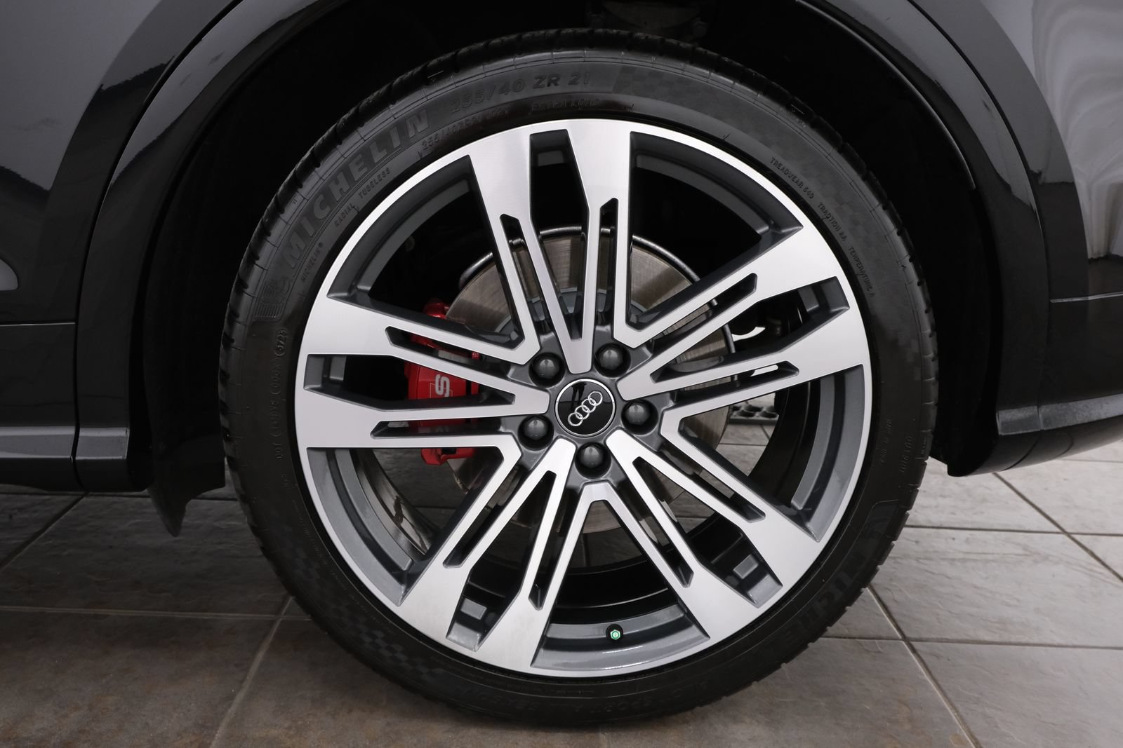 Used 2018 Audi SQ5 Prestige w/ Prestige Package AWD/4WD image 37