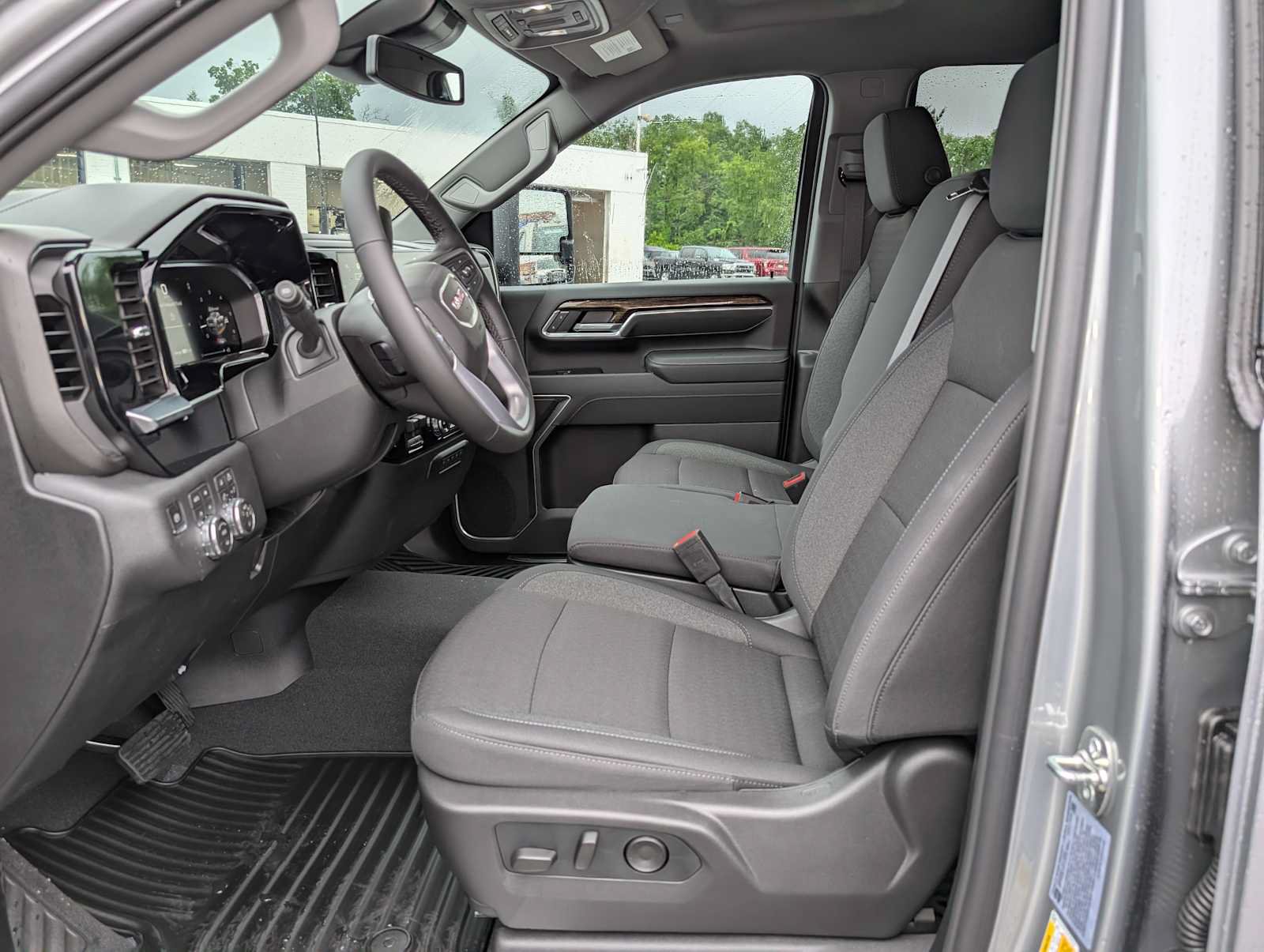 New 2026 GMC Sierra 3500 SLE w/ Preferred Package AWD/4WD image 14