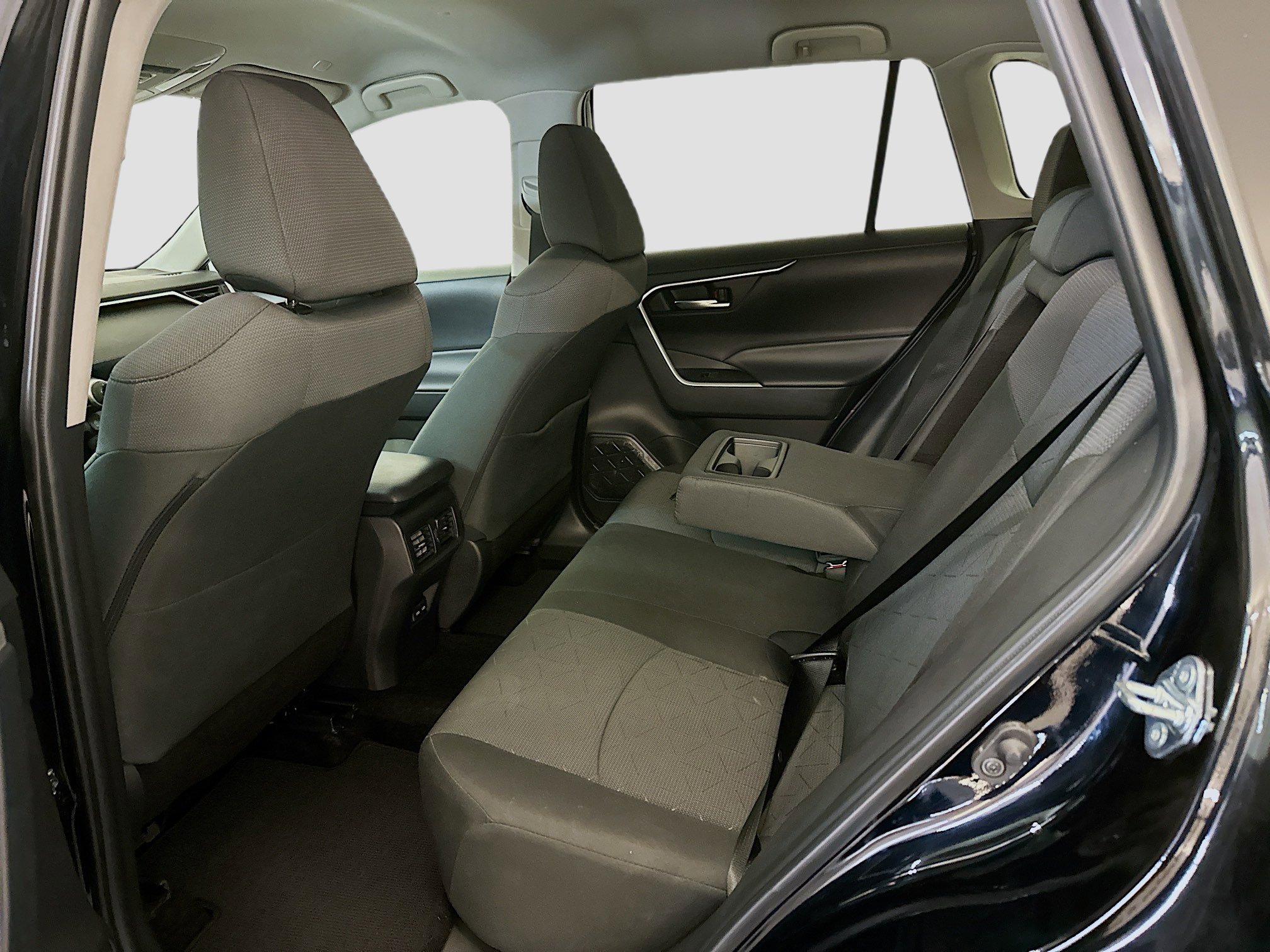 Used 2025 Toyota RAV4 XLE image 29