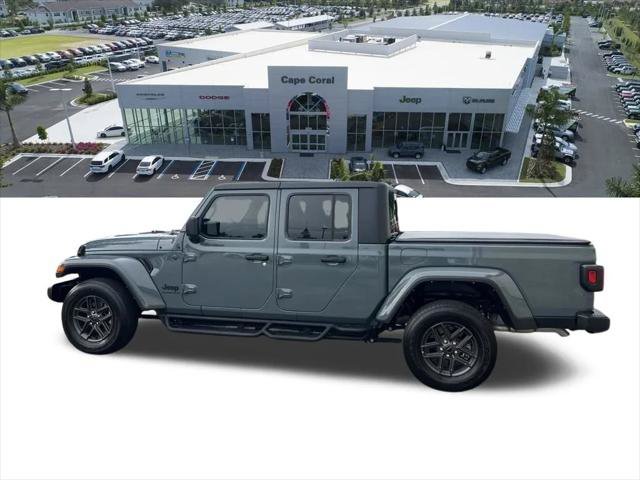 Certified 2024 Jeep Gladiator Sport AWD/4WD image 11