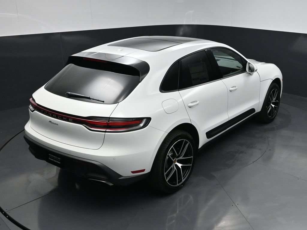 New 2026 Porsche Macan AWD/4WD image 18