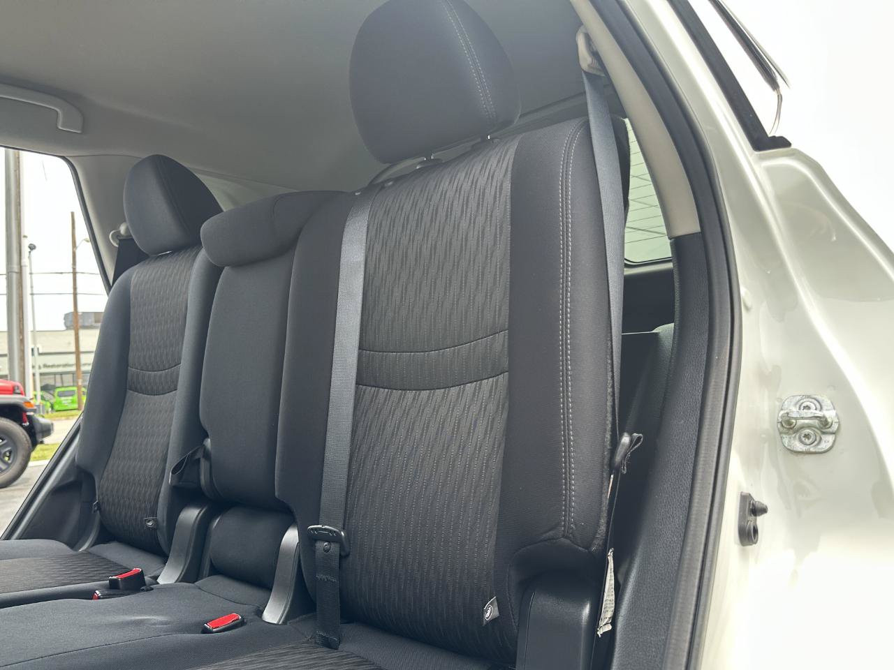 Used 2019 Nissan Rogue S w/ Special Edition Package AWD/4WD image 32