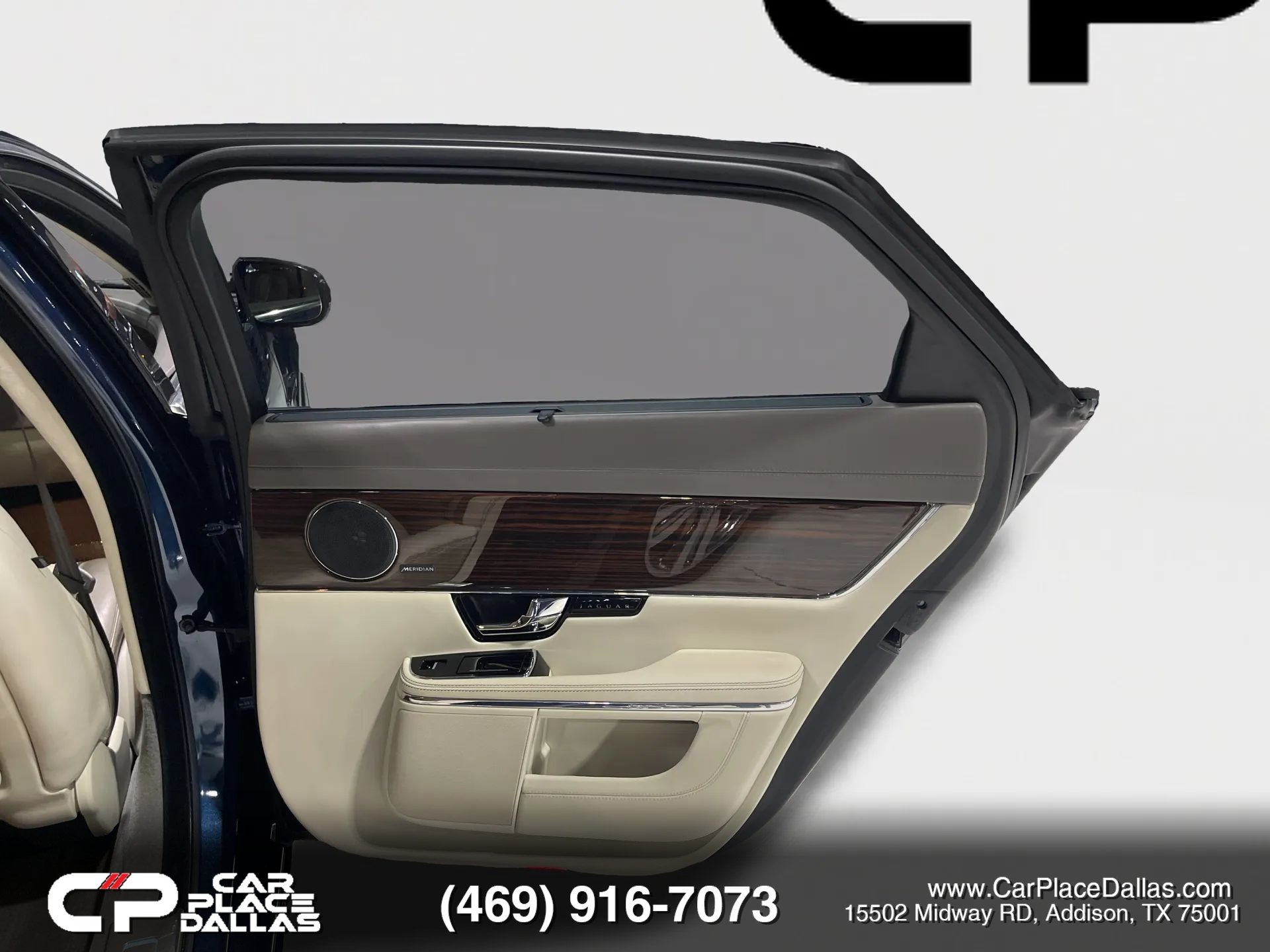 Used 2013 Jaguar XJ L Portfolio RWD image 26