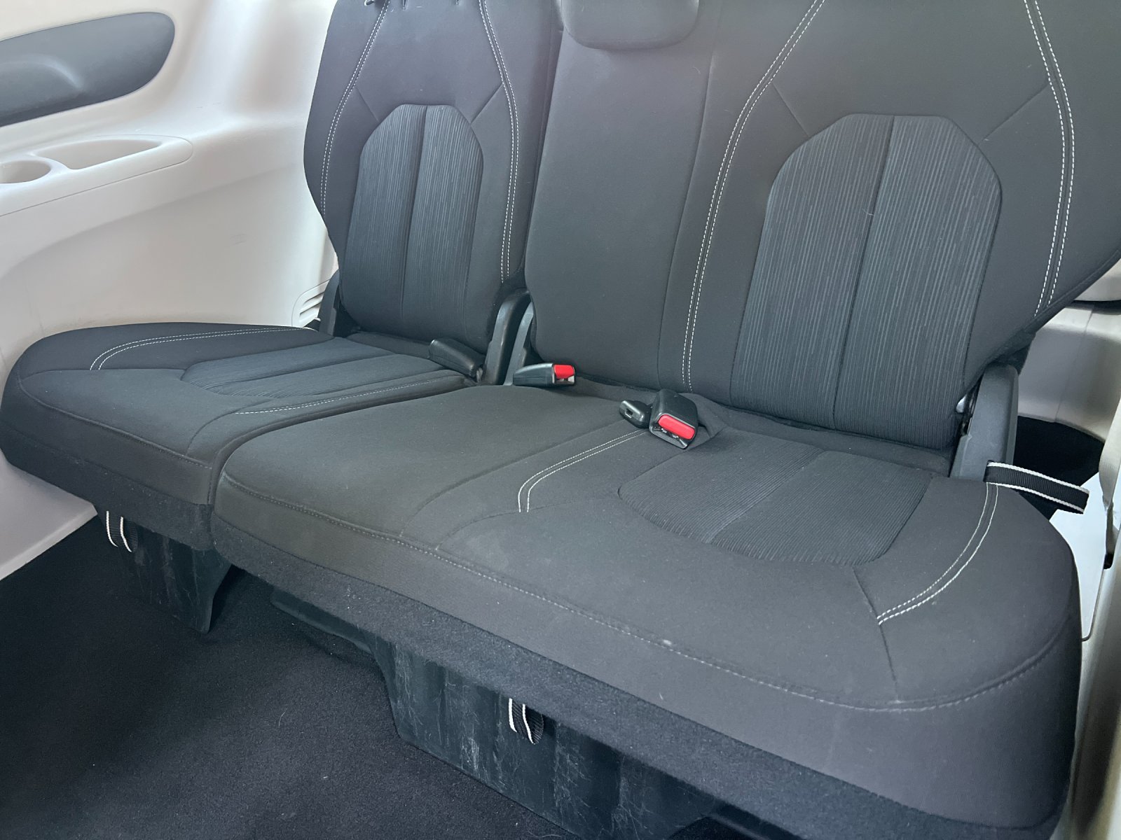 Used 2023 Chrysler Voyager LX FWD image 15