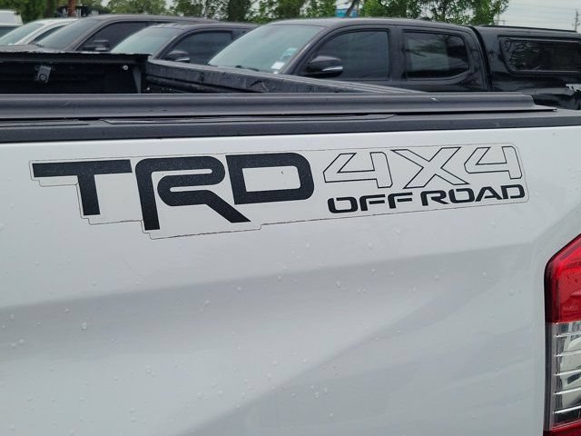 Used 2020 Toyota Tundra Limited w/ Limited Premium Package AWD/4WD image 9