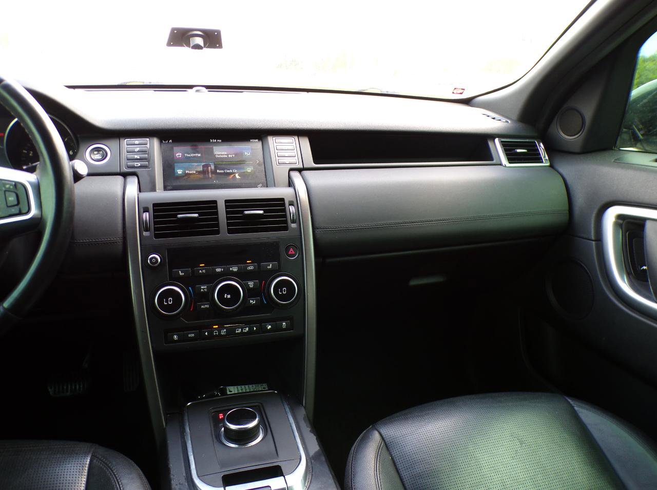 Used 2019 Land Rover Discovery Sport image 15