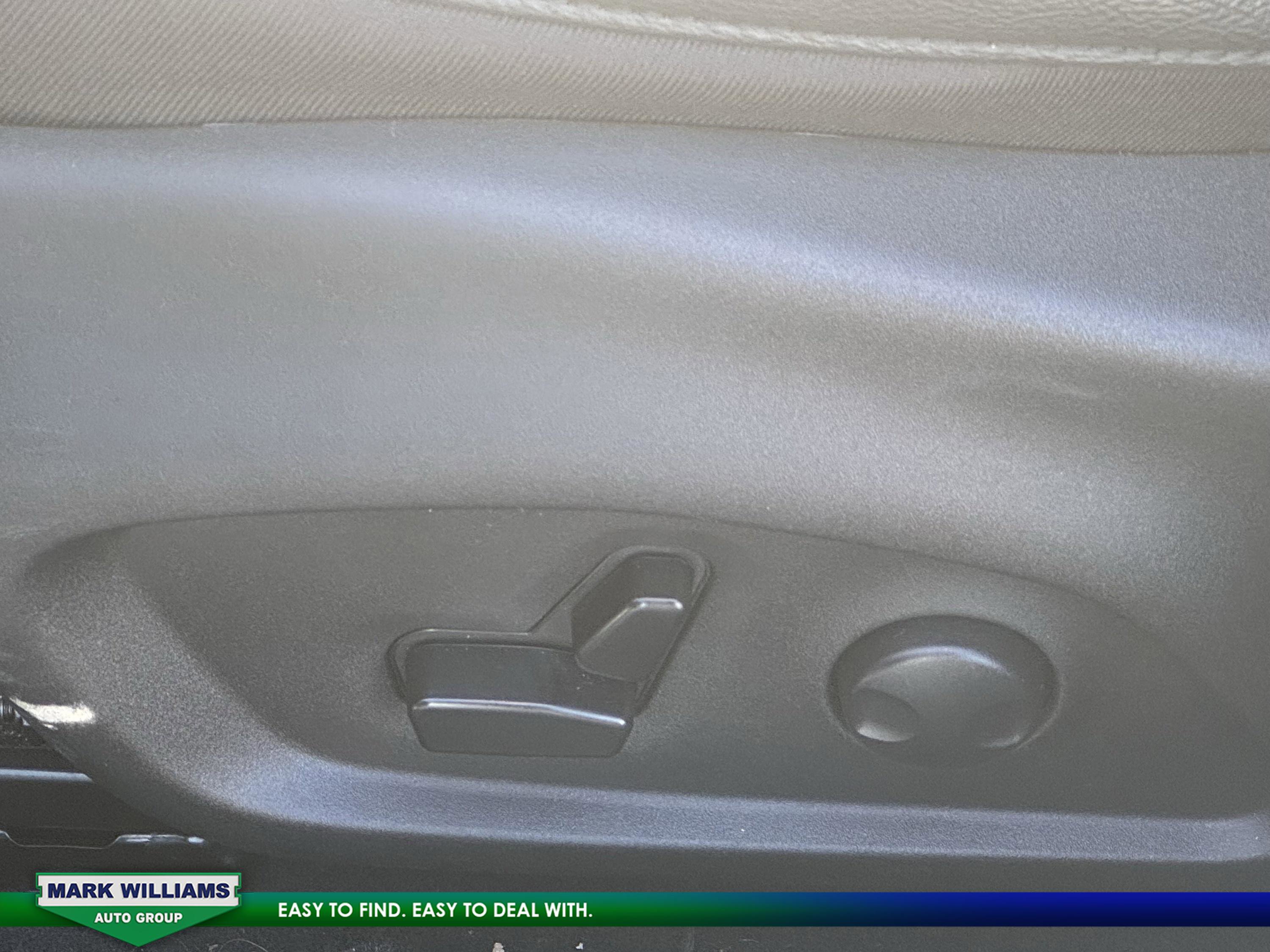 Used 2024 Jeep Compass Latitude w/ Sun and Sound Group image 10