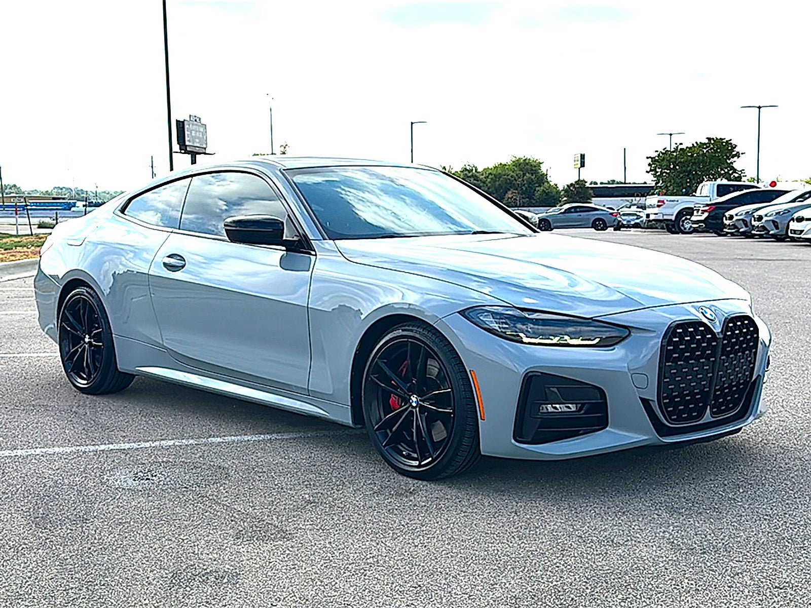 Used 2024 BMW 430i Coupe w/ M Sport Package RWD image 10