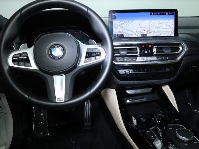 Used 2024 BMW X4 xDrive30i w/ M Sport Package AWD/4WD image 15