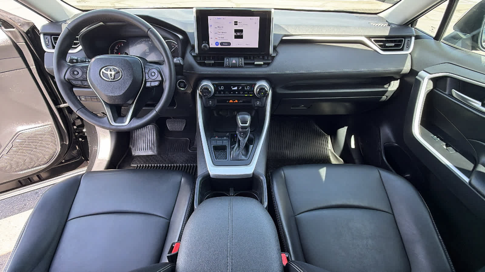 Used 2023 Toyota RAV4 XLE Premium FWD image 26