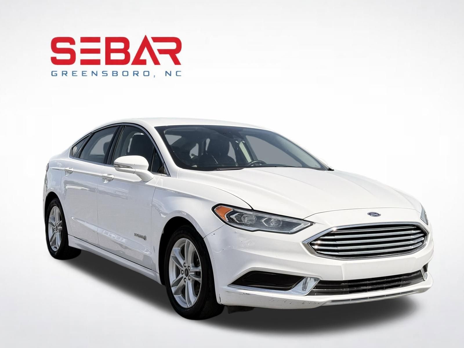 Used 2018 Ford Fusion SE w/ Equipment Group 602A FWD image 3