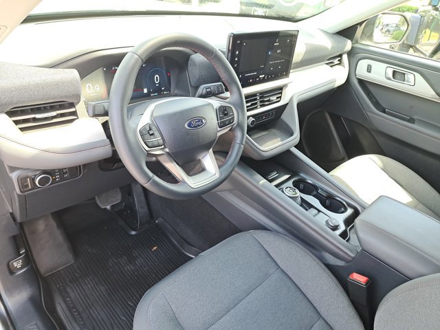 Certified 2025 Ford Explorer Active AWD/4WD image 18
