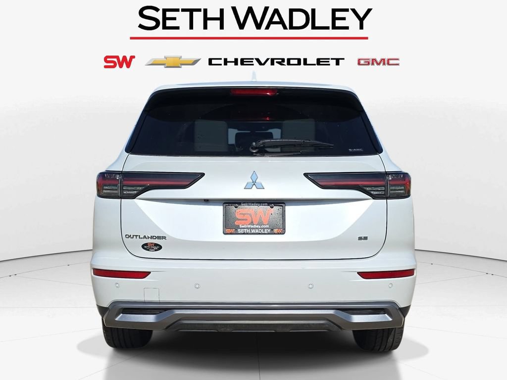 Used 2025 Mitsubishi Outlander SE AWD/4WD image 6