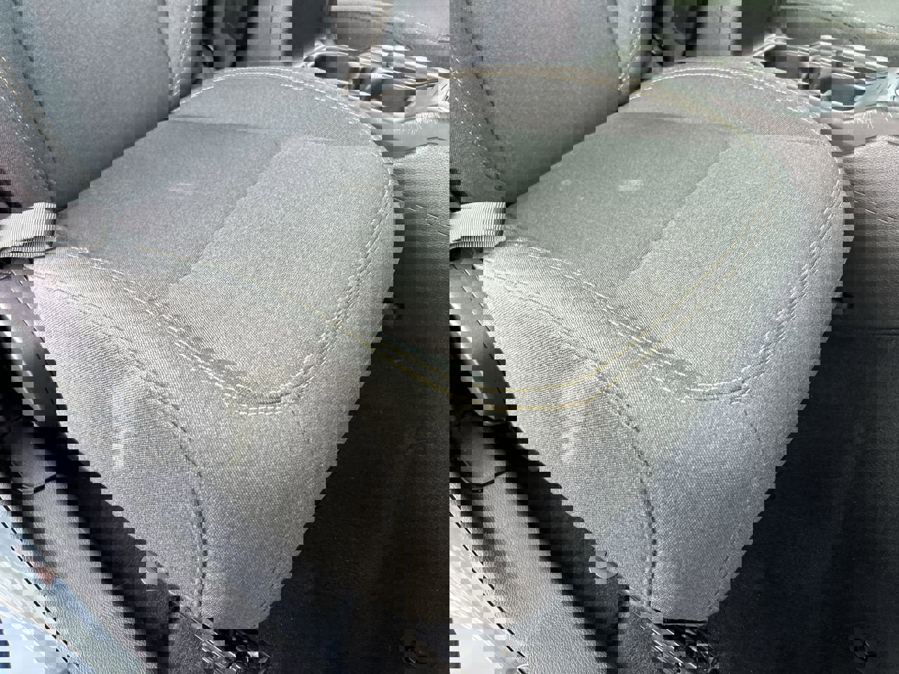 Used 2025 Jeep Wrangler Sahara w/ Safety Group AWD/4WD image 14