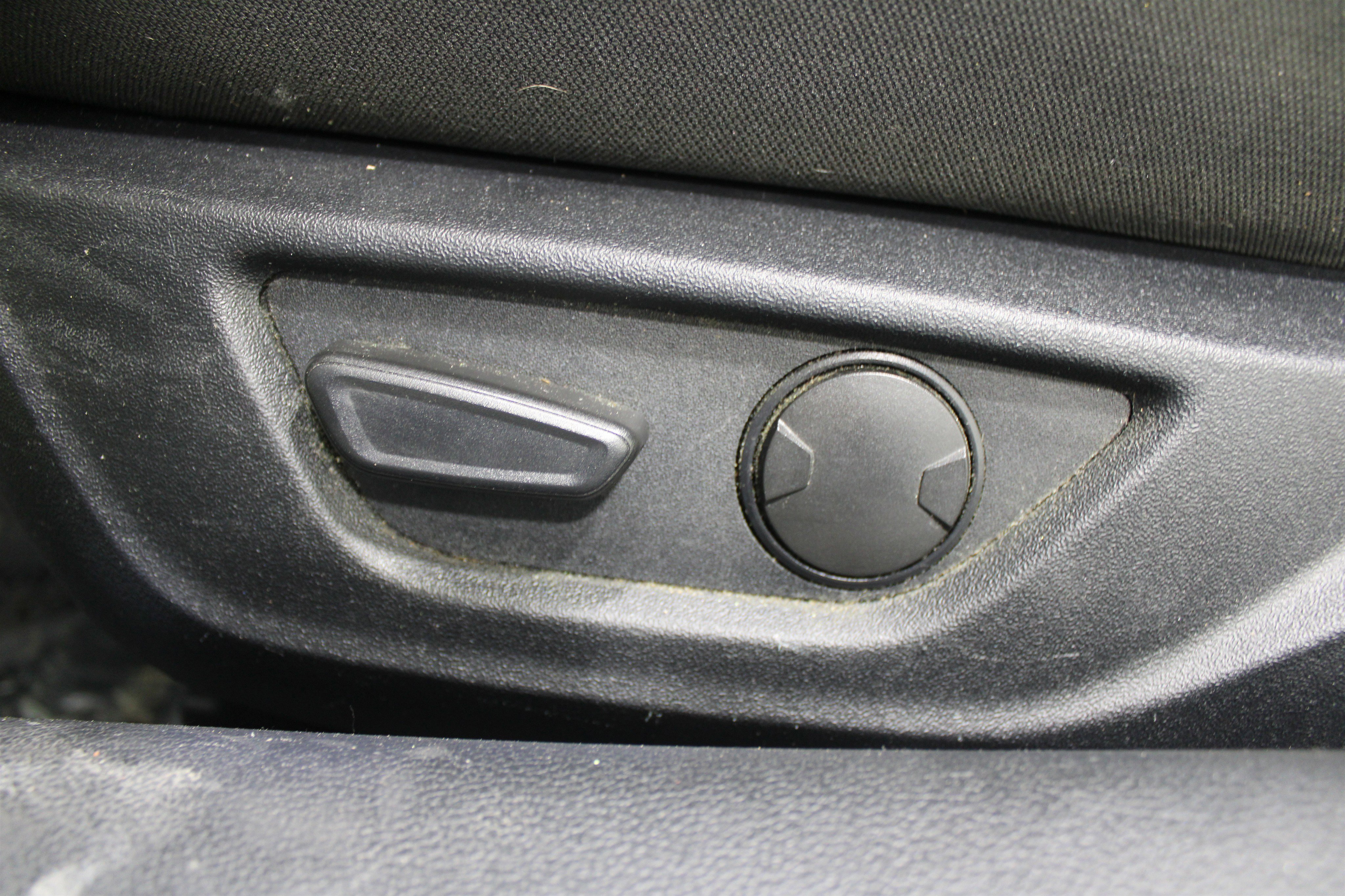 Used 2020 Ford Mustang Coupe w/ Equipment Group 101A image 4