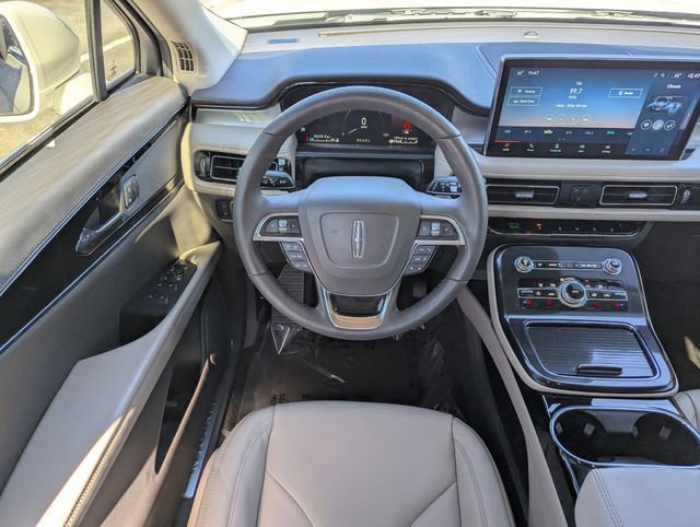 Certified 2022 Lincoln Nautilus FWD image 16