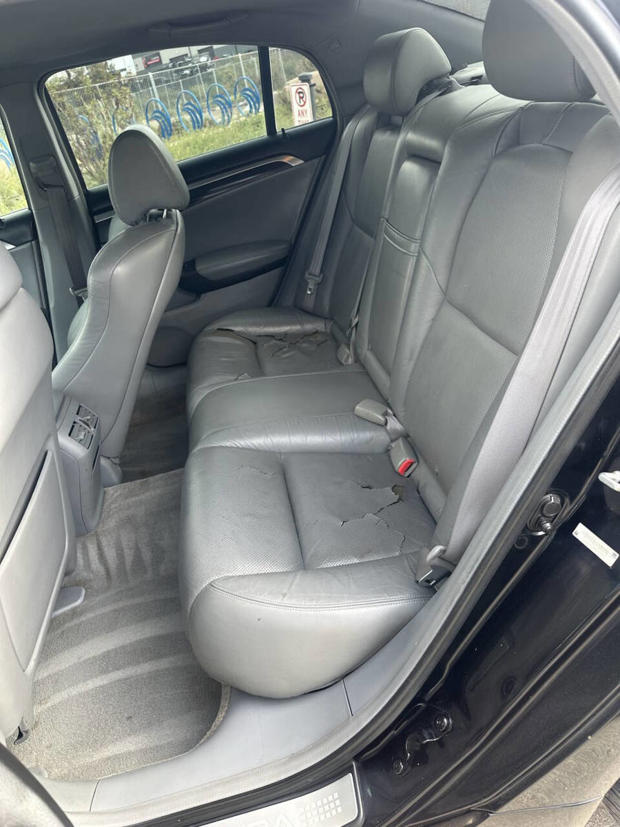 Used 2004 Acura TL 3.2 w/Navi 4dr Sedan FWD image 12