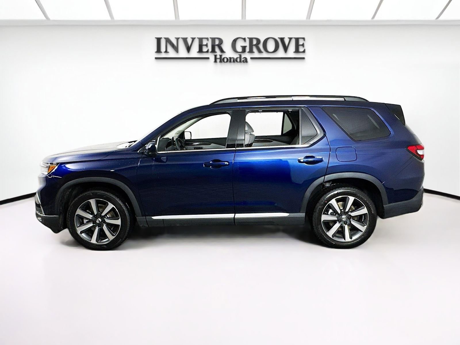 Certified 2025 Honda Pilot Elite image 8