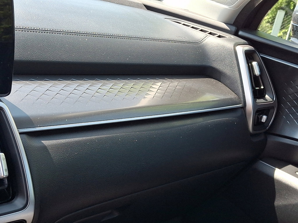 Used 2022 Kia Sorento LX FWD image 31