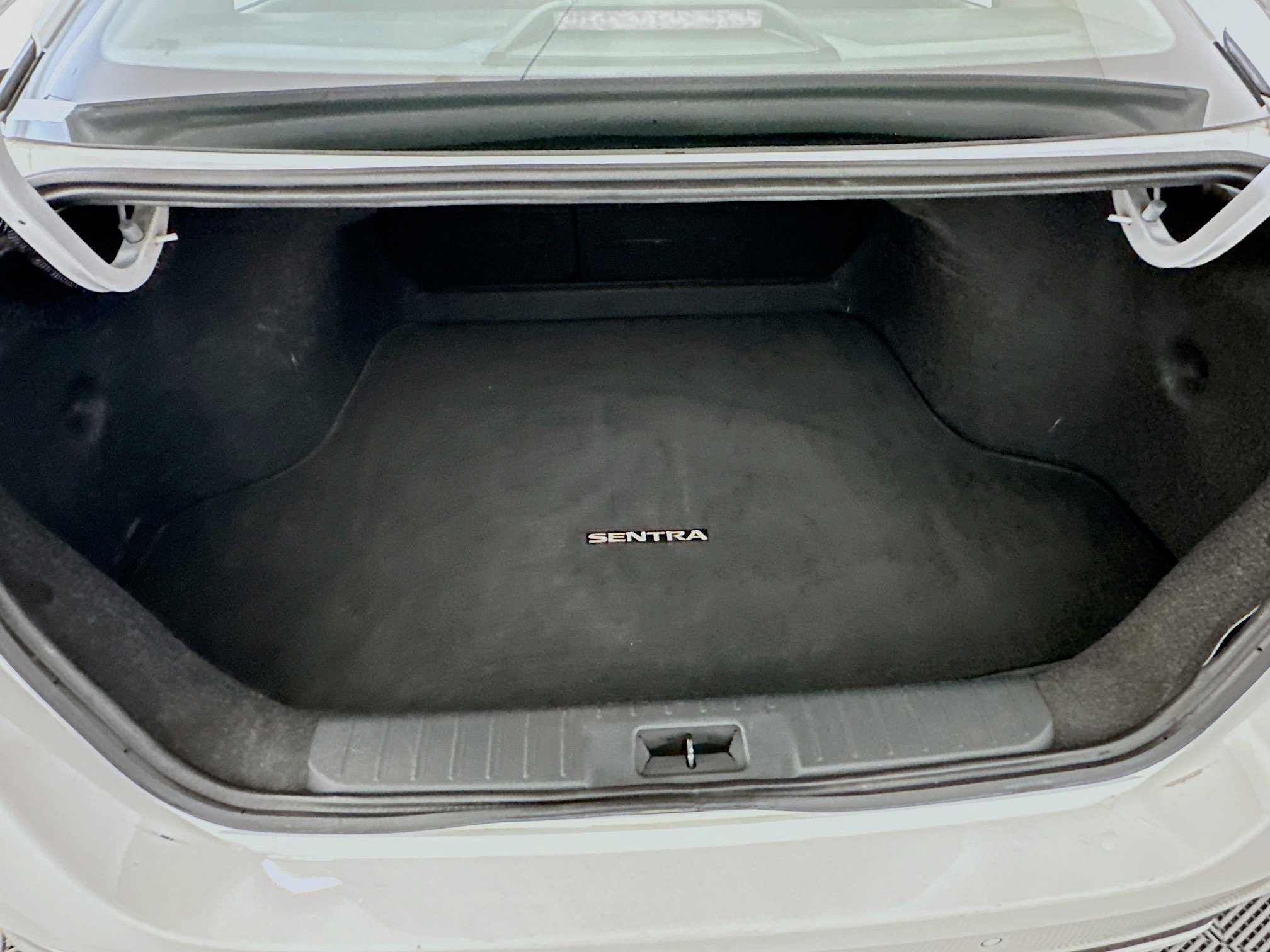 Used 2025 Nissan Sentra SV image 29