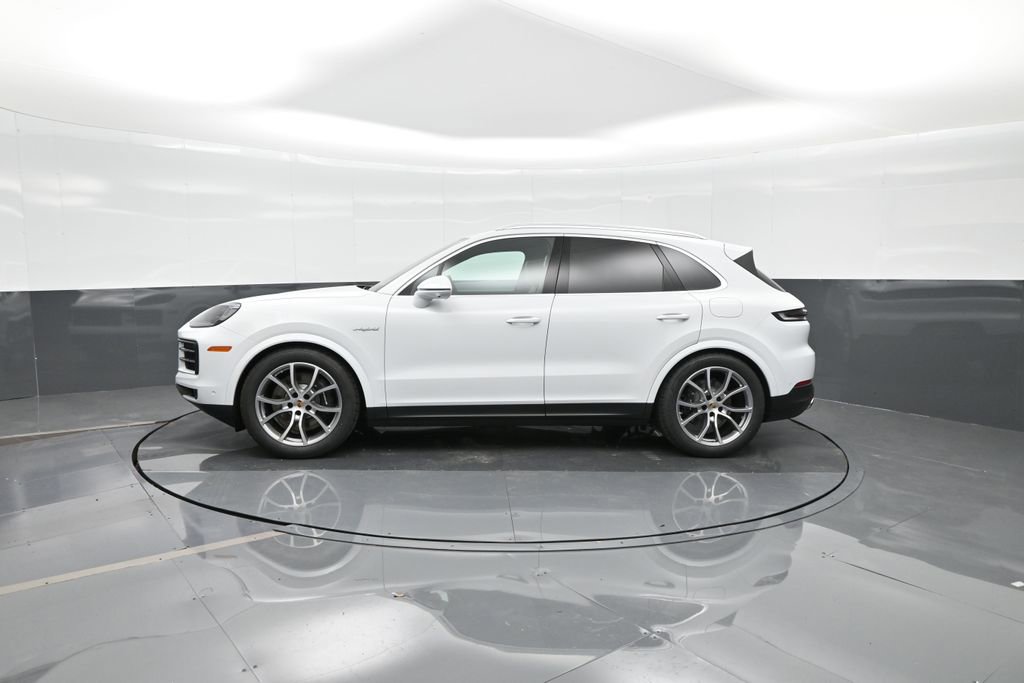 New 2025 Porsche Cayenne E-Hybrid image 2