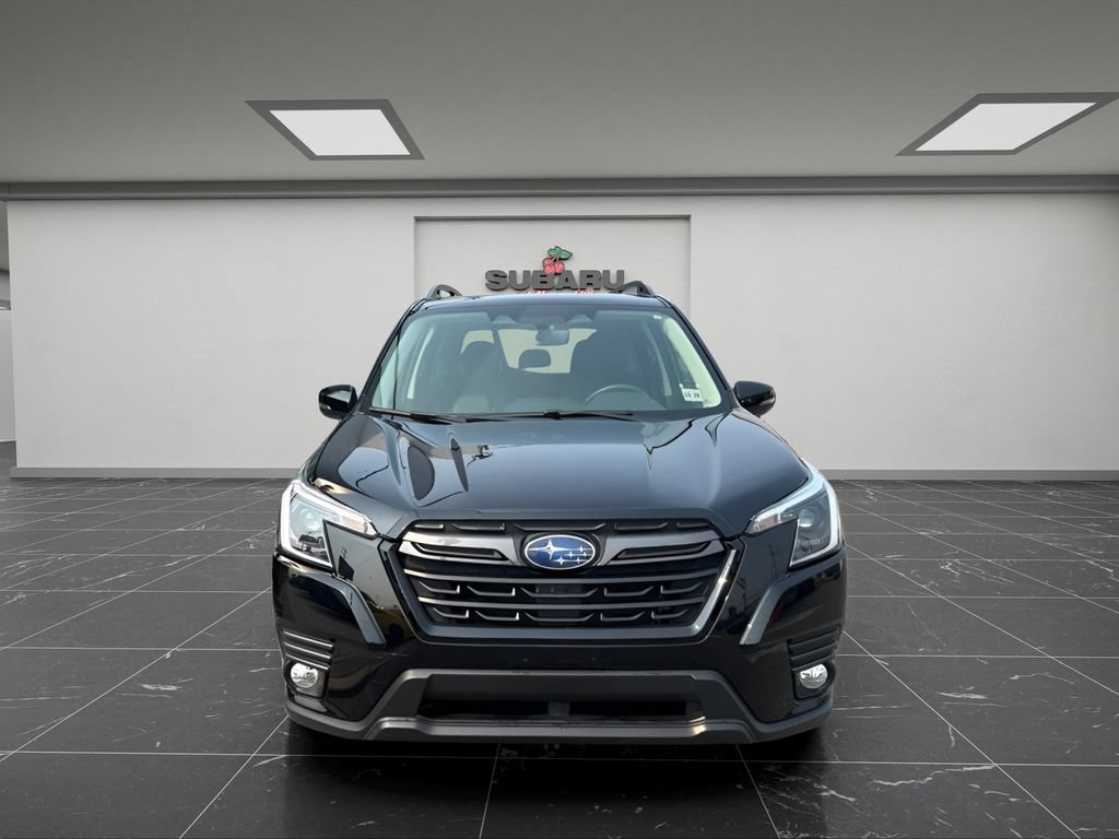Certified 2023 Subaru Forester Limited AWD/4WD image 3