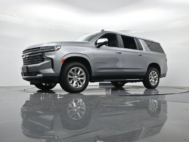 Used 2024 Chevrolet Suburban Premier AWD/4WD image 40