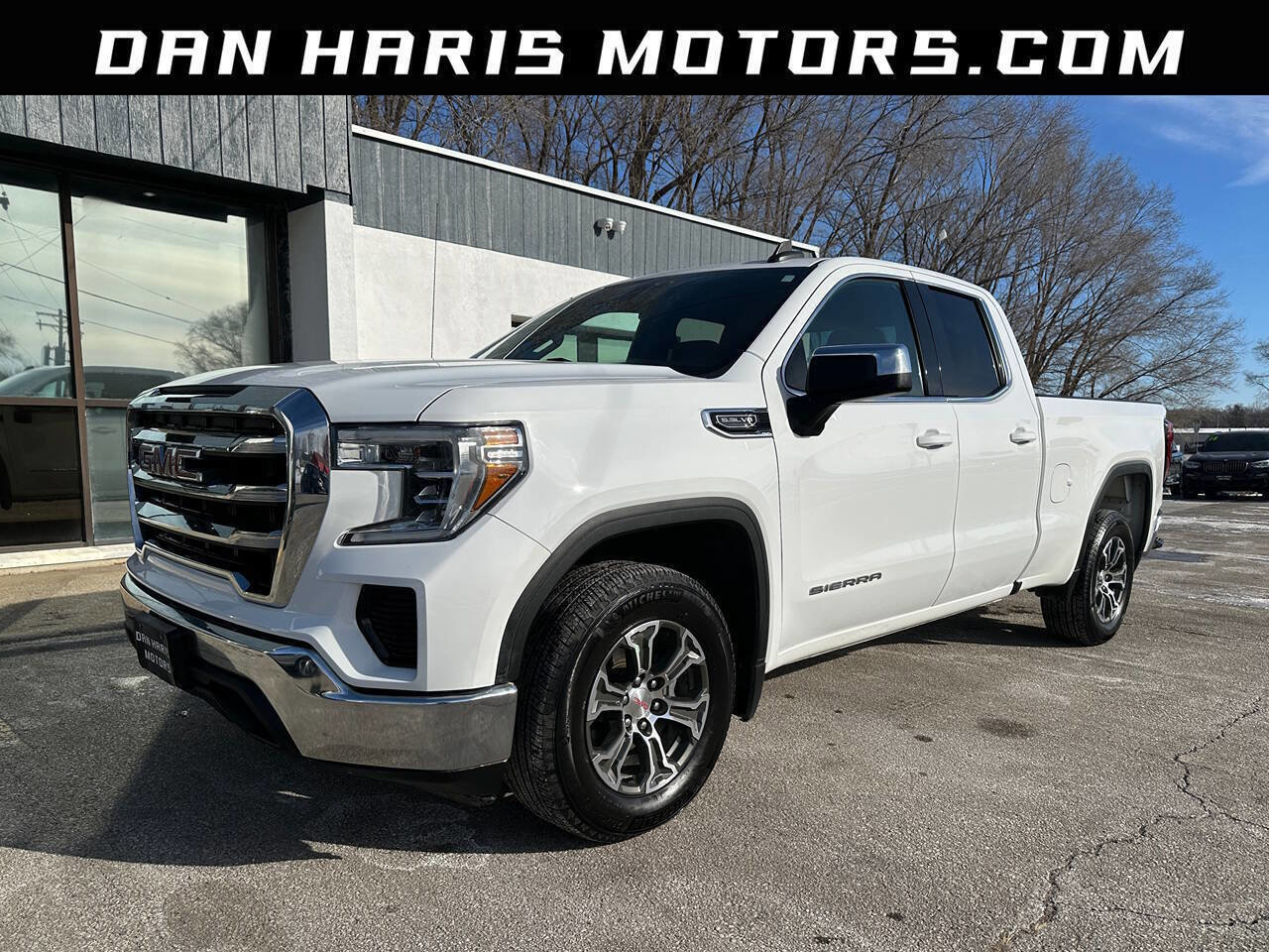 Used 2020 GMC Sierra 1500 SLE w/ Trailering Package image 1