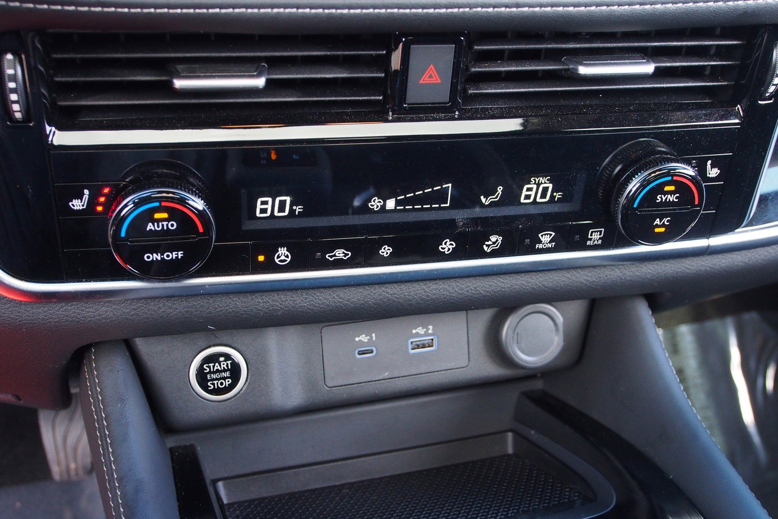 Used 2023 Nissan Rogue SL FWD image 25