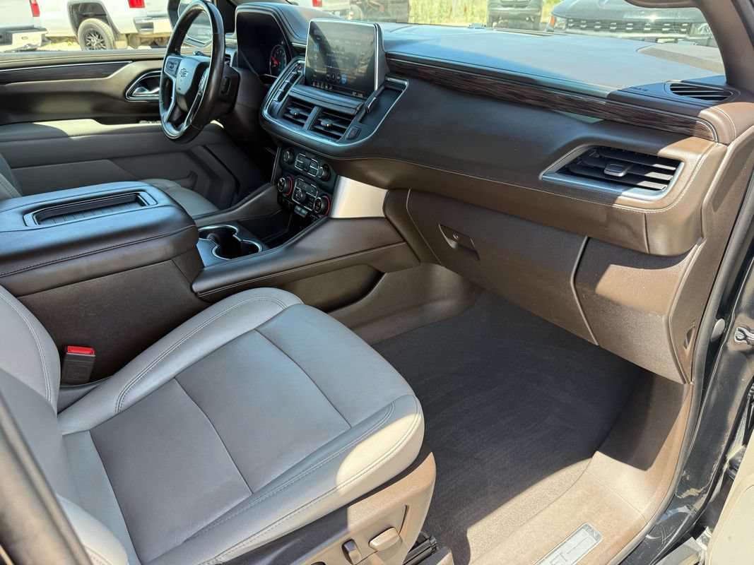 Used 2021 Chevrolet Tahoe Z71 w/ Z71 Off-Road Package AWD/4WD image 14