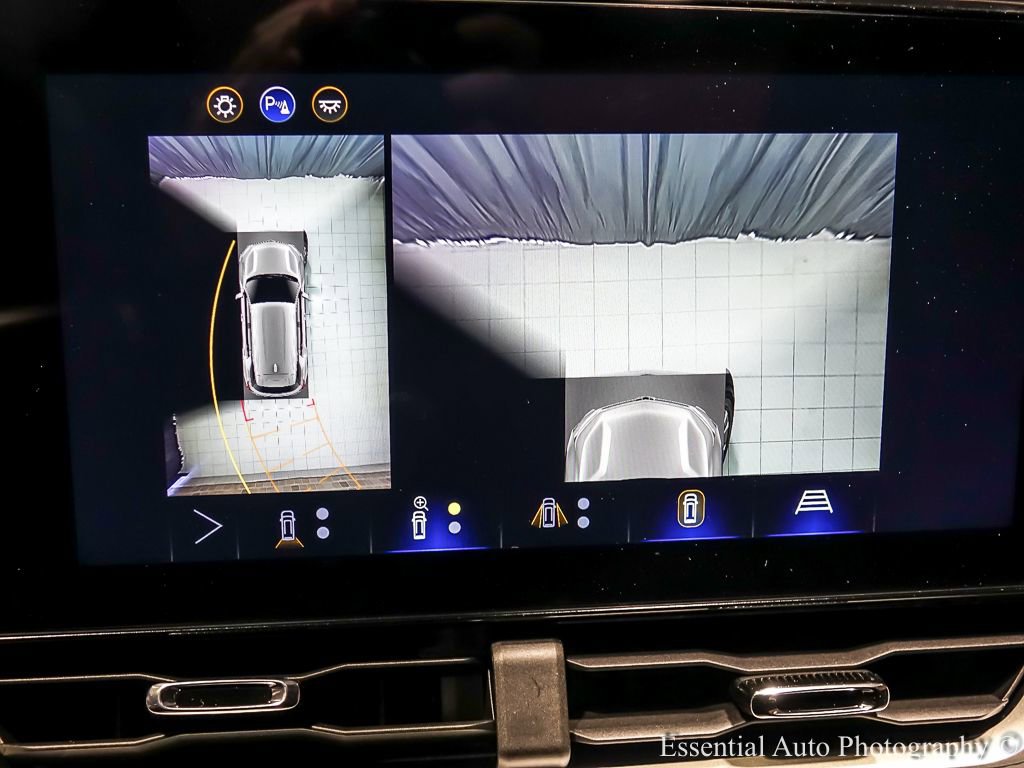 New 2026 Chevrolet Equinox LT w/ Safety and Technology Package FWD image 19