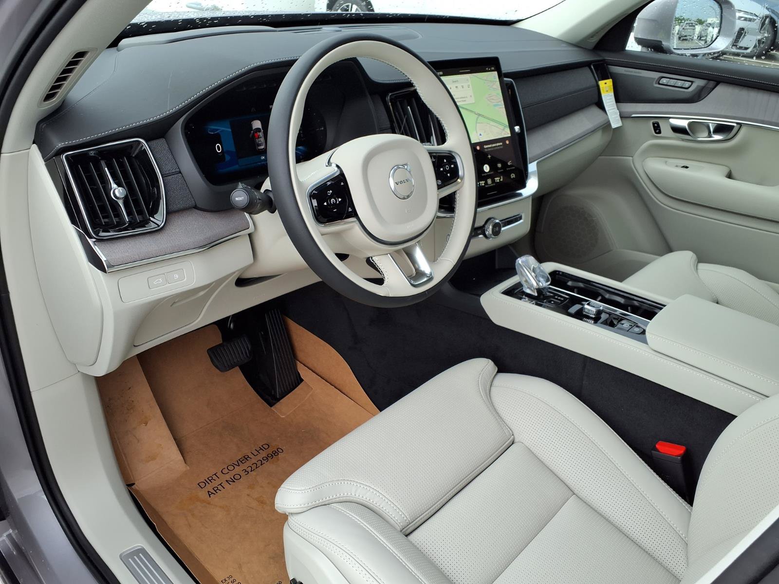 New 2026 Volvo XC90 T8 Ultra w/ Protection Package Premier AWD/4WD image 12