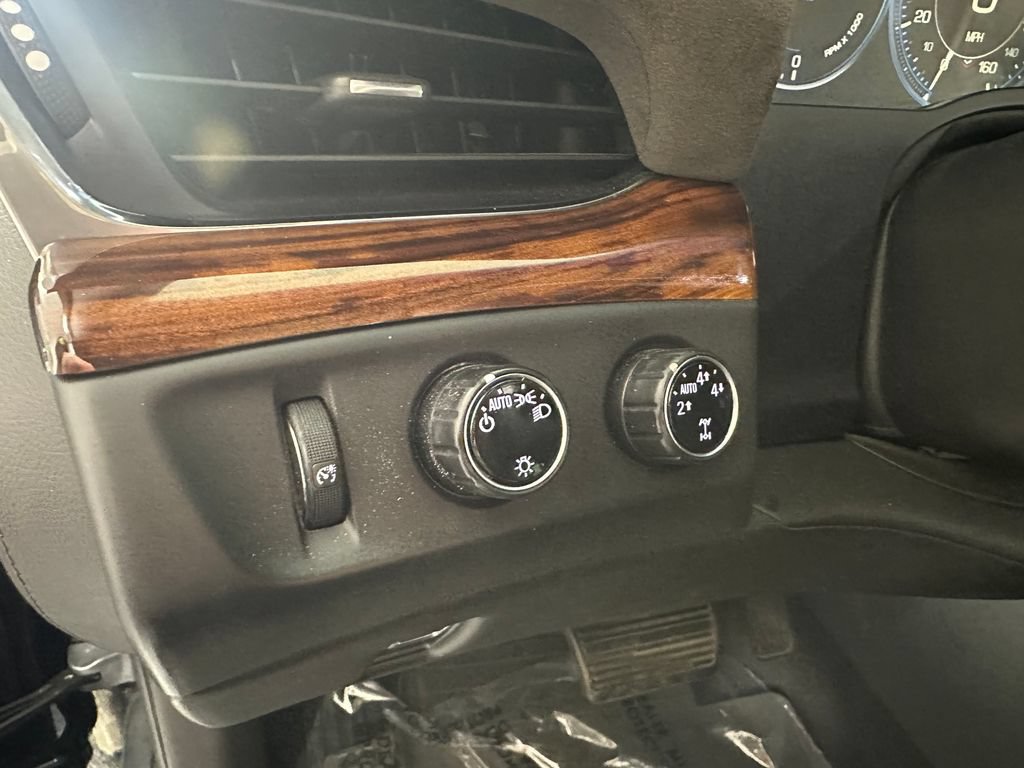Used 2015 Cadillac Escalade Premium AWD/4WD image 28