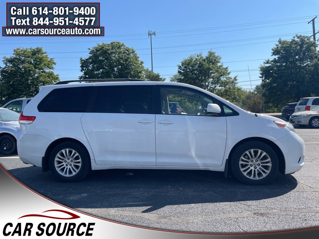 Used 2014 Toyota Sienna L image 9