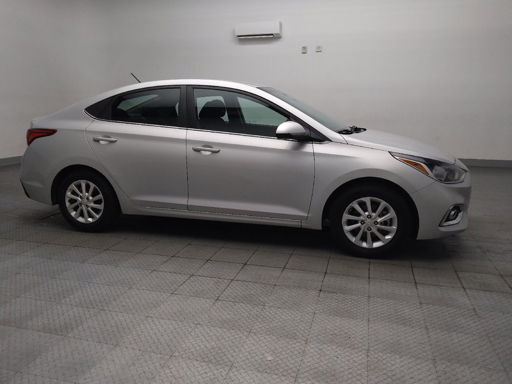 Used 2022 Hyundai Accent SEL FWD image 11