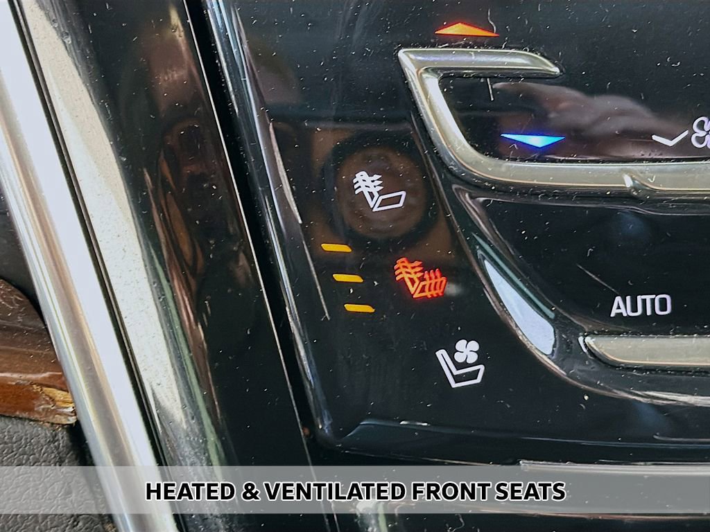 Used 2018 Cadillac Escalade Premium Luxury image 9