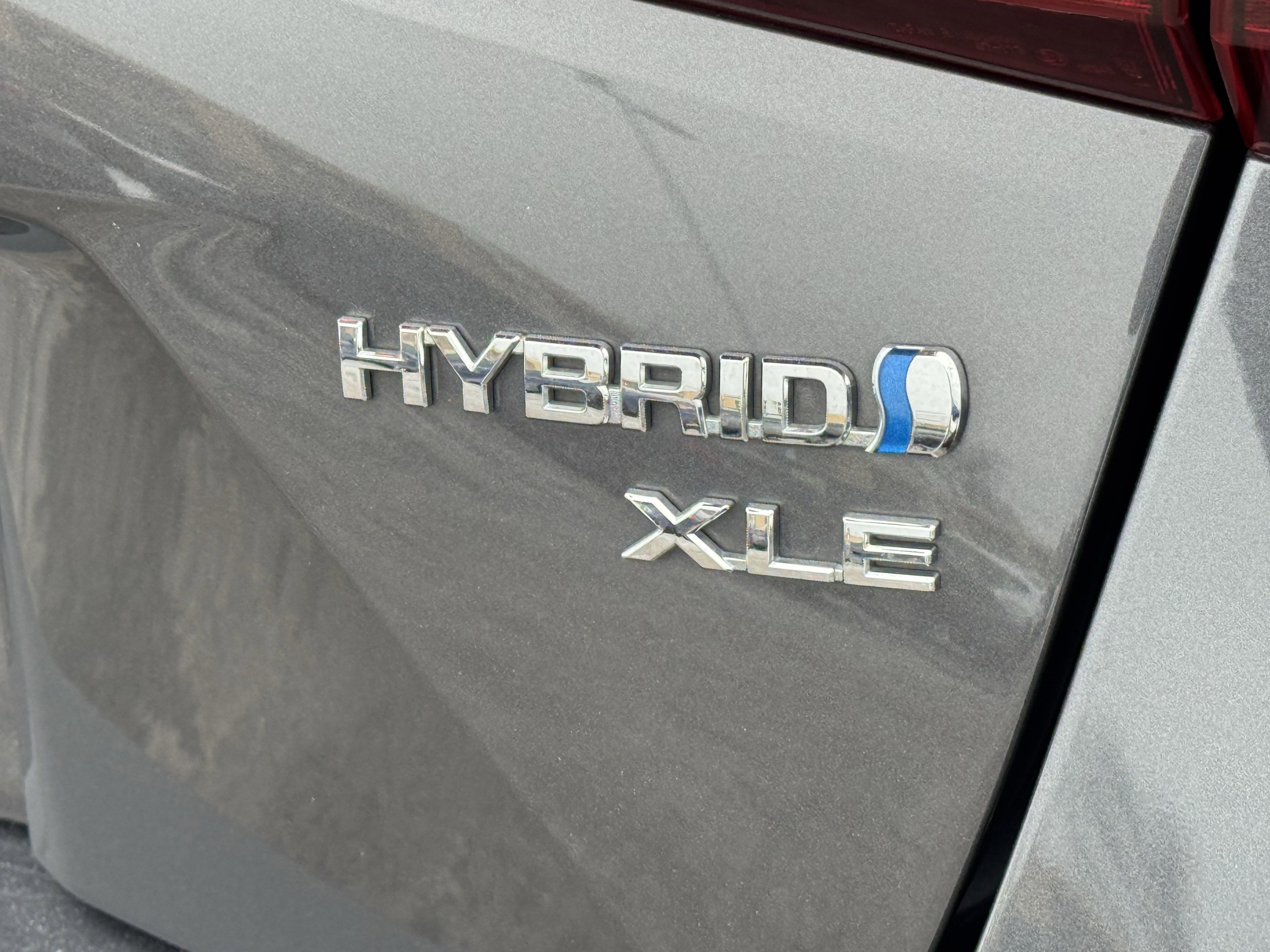 Used 2021 Toyota Prius L Eco image 42