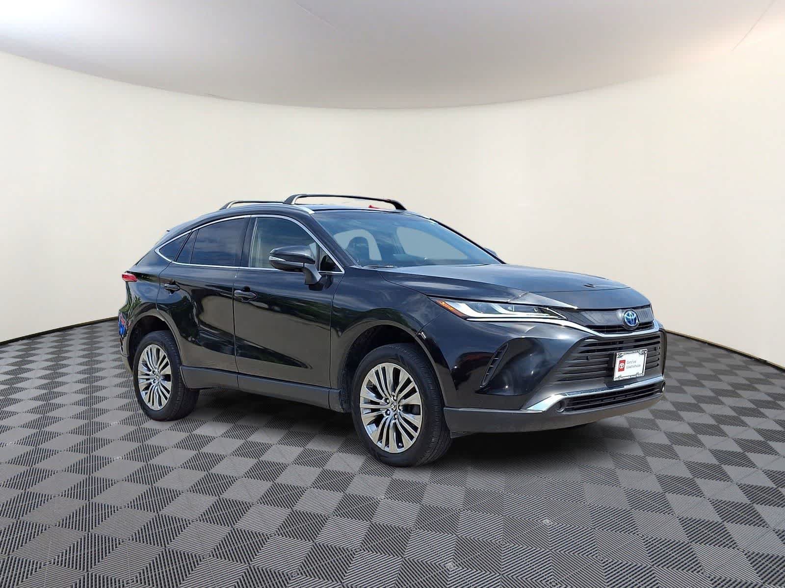 Certified 2022 Toyota Venza XLE AWD/4WD image 5