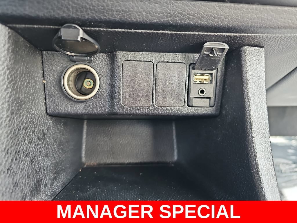Used 2015 Toyota Corolla L FWD image 23