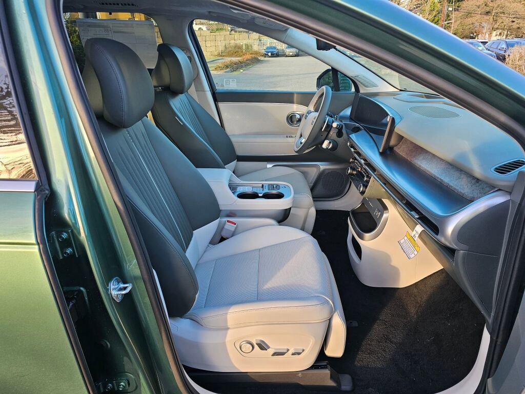 New 2026 Hyundai Ioniq 9 Calligraphy image 11