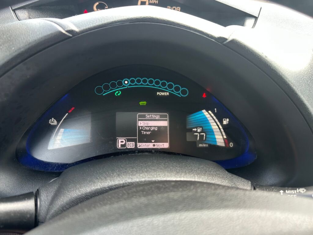 Used 2015 Nissan Leaf S w/ Charge Package FWD image 17