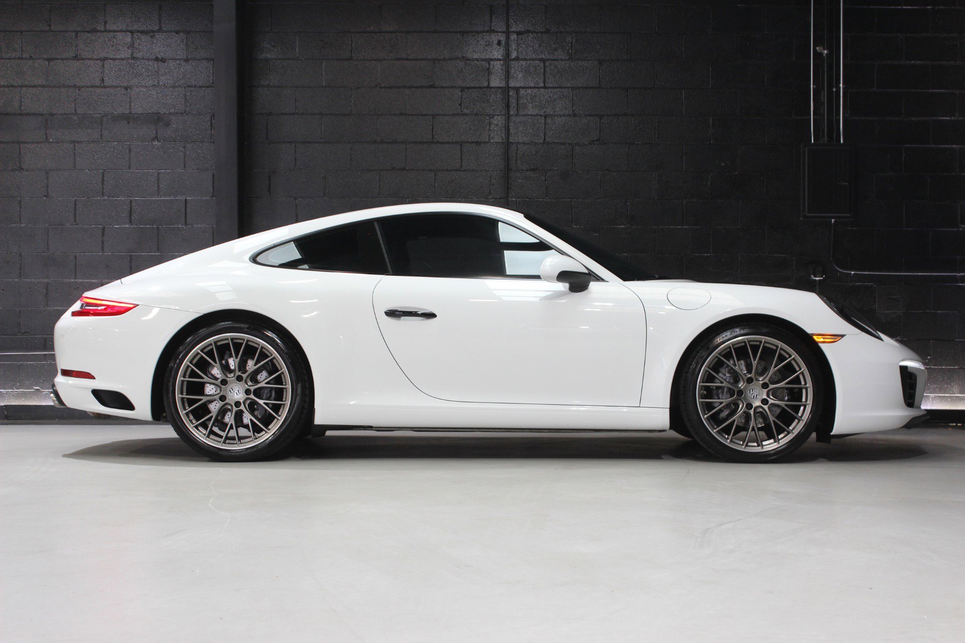 Used 2019 Porsche 911 Carrera RWD image 20