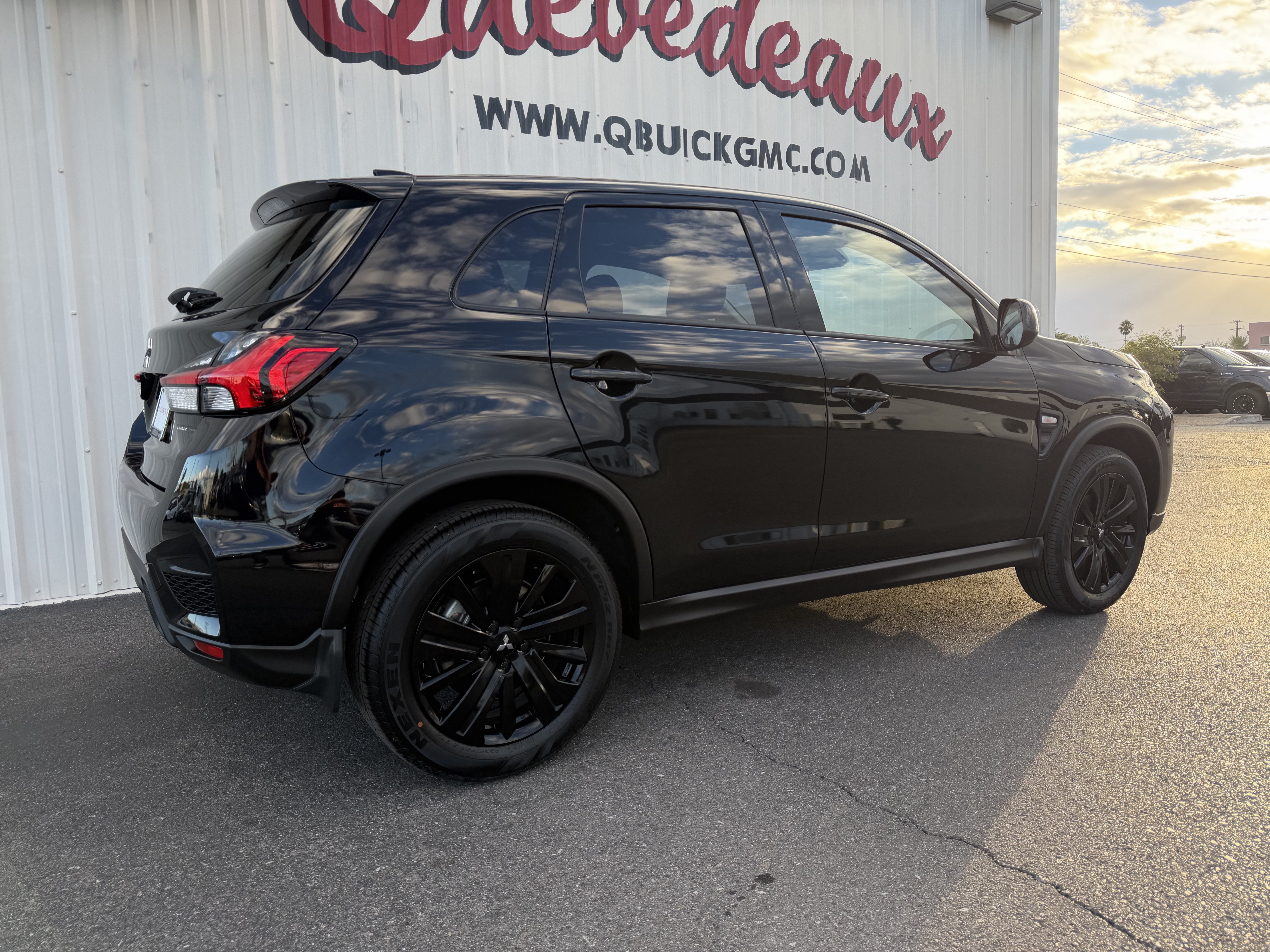 New 2027 Mitsubishi Outlander Sport LE FWD image 4